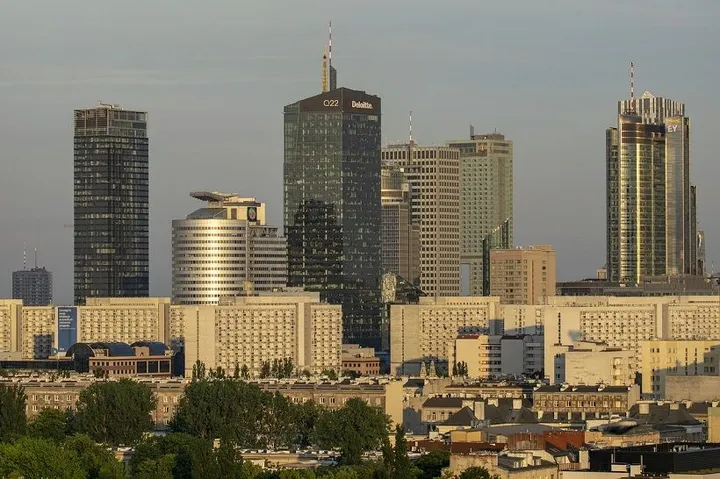 Objem investícií do komerčných nehnuteľností v strednej a východnej Európe klesol o vyše 50 %