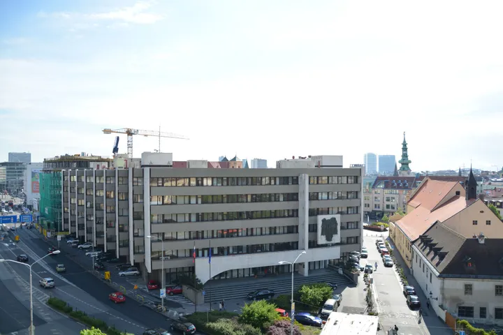 Najvyšší súd SR na Župnom námestí v Bratislave