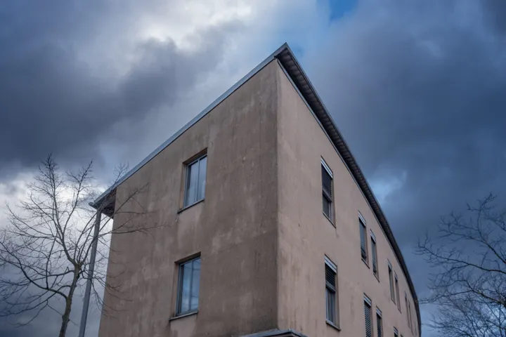 Nový stavebný zákon sprísňuje pravidlá pre čierne stavby: Koniec éry tolerancie nelegálnej výstavby