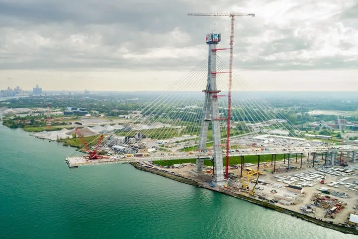 Otvorenie mosta spájajúceho USA s Kanadou sa posúva na september 2025