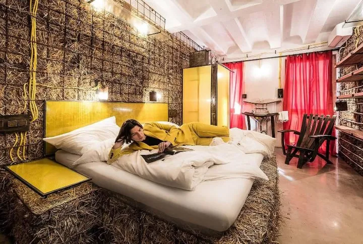 Vo Viedni dokončili nezvyčajný slamený hotel