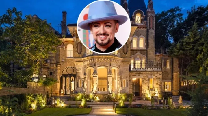 Excentrický spevák Boy George ukázal svoj okázalý londýnsky zámok