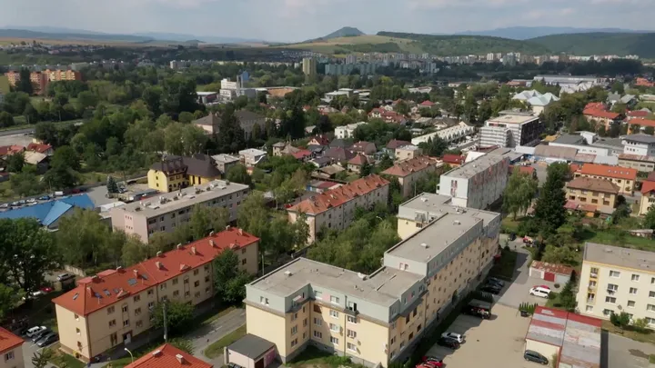 Rast cien bytov sa po jarnej nákupnej horúčke zastavil