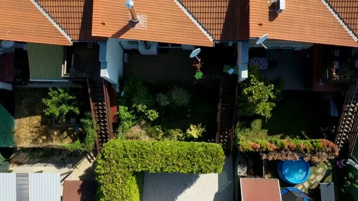 Dunajská Lužná alebo Bratislava. Čo si vyberie z ponuky Nového bývania spevák Jakub Petraník?