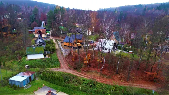 Chaty pri vode na východe Slovenska hľadajú odborníci z Nového bývania