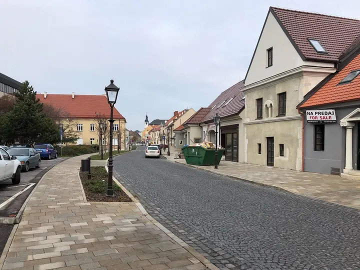 Halenárska ulica v Trnave – postupné premeny