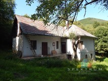 SPEKTRUM REALITY- Na predaj 3-izbový rodinný dom s pozemkom 1840 m2, Valaská Bela, okres Prievidza