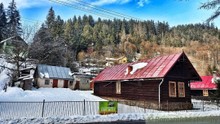 Drevenica neďaleko lyžiarskych stredísk v Nízkych Tatrách, Hronec, Osrblie