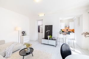 Arvin & Benet | Nadčasový a priestranný byt so zeleným vnútroblokom