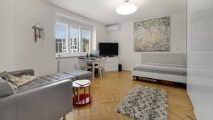 1 izbový byt (jednoizbový), Bratislava - Staré Mesto