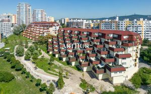 Na predaj 3 izbový byt (trojizbový), Bratislava - Karlova Ves
