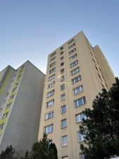 Prenájom 1-izb nezariadeného bytu v Dúbravke
