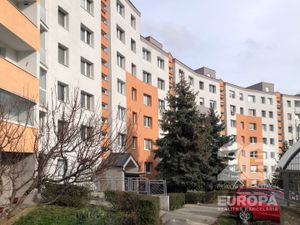 Na prenájom 4 izbový byt (štvorizbový), Bratislava - Karlova Ves