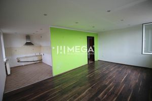 EXKLUZÍVNE - Na predaj veľký 3 izbový byt na Hrnčiarskej ulici v meste Humenné