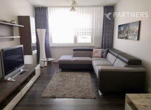 Zrekonštruovaný veľký 4 izb.byt s parkovaním / Karlova Ves / Bratislava! zj