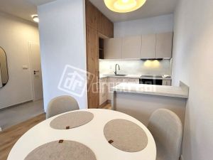DIRECTREAL|PRENAJATÉ - 2-izbový byt s loggiou a parkovaním v novostavbe Dubová Alej