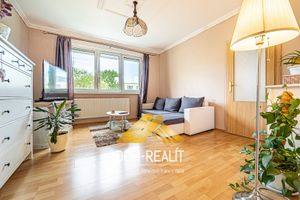 DOM-REALÍT ponúka na predaj 4izb byt v žiadanej lokalite na Ambroseho ulici v Petržalke
