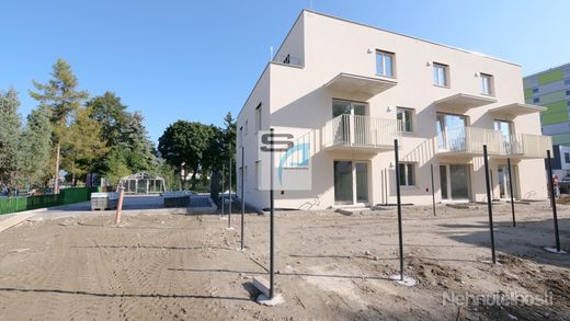 Vyber si svoje bývanie,Nové 2-izb. byty, terasa, parkovanie, Železničná ulica Bratislava. - obrázok
