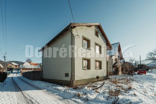 PREDAJ: Rodinná vila na okraji Muránskej planiny, 299 m2, Pohronská Polhora, okres Brezno