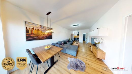Na predaj krásny kompletne zariadený 2 izbový byt v novostavbe v Trenčíne - obrázok