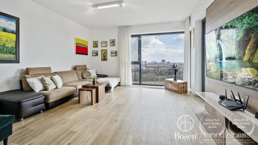 BOSEN | Zariadený 3-izb.byt s terasou, 3x parking, 2x pivnica, Nová Koliba, Pod Vtáčnikom, 116 m2