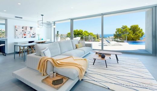 Luxusná 4 izbová vila s moderným minimalistickým dizajnom a bazénom