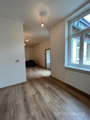 Zrekonštruovaný 2+ izbový byt v centre Bratislavy na predaj - obrázok
