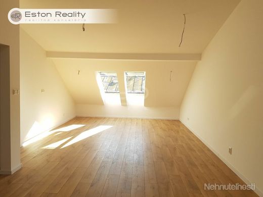 Prenájom 3-izbový podkrovný byt, 74 m2, Prešov, centrum - obrázok