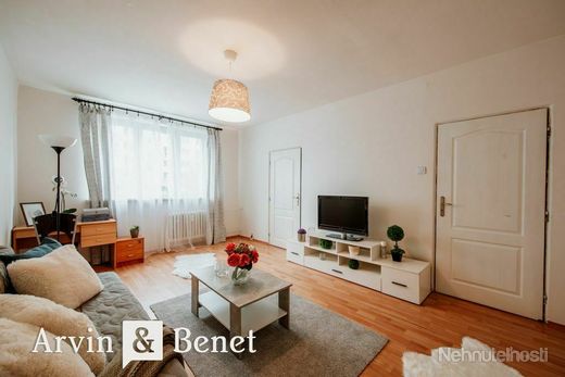 Arvin & Benet | Príjemný veľký 1i byt v pokojnej časti Ružinova  - obrázok