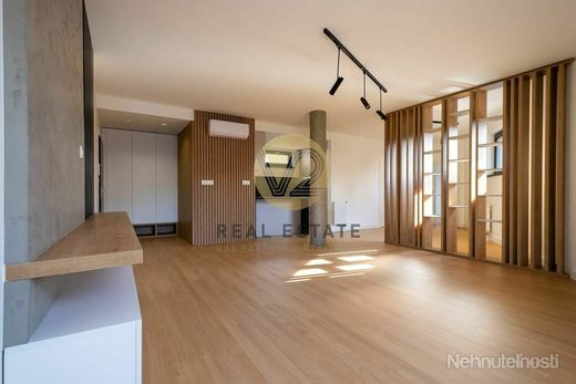 Prenájom – jedinečný 2-izbový byt v novostavbe s terasou, Nitra-centrum