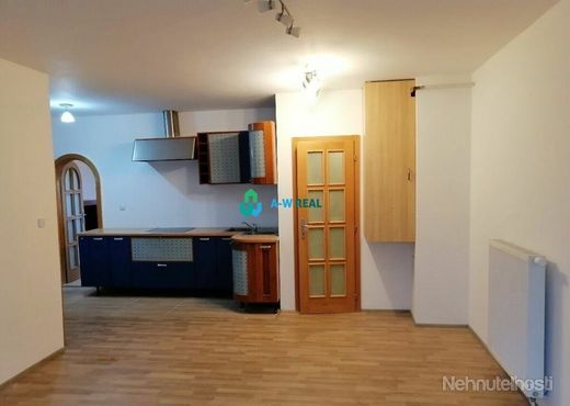3-izbový byt v Bratislave, v mestskej časti Dúbravka