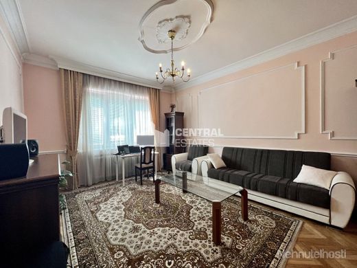 Elegantný 2- izbový byt s balkónom na prenájom v Starom meste - obrázok