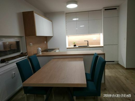 /RK MAXIS REAL/ NA PRENÁJOM: Veľký  kompletne zariadený nový 3 izbový byt v Arborii - obrázok
