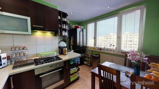 REZERVOVANÉ!!!predaj 3- izbový byt s balkónom na Nerudovej ulici v Trnave - obrázok